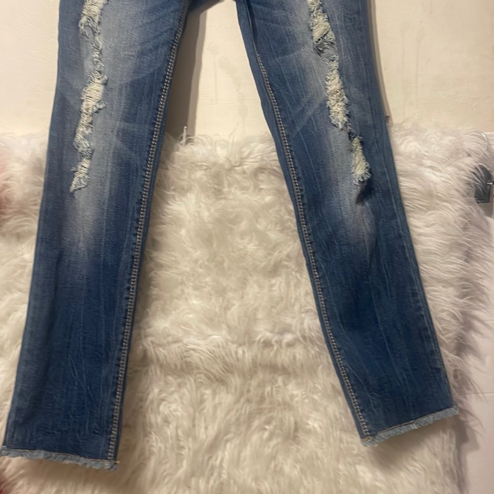 Ariya Jeans - Picture 3 of 15